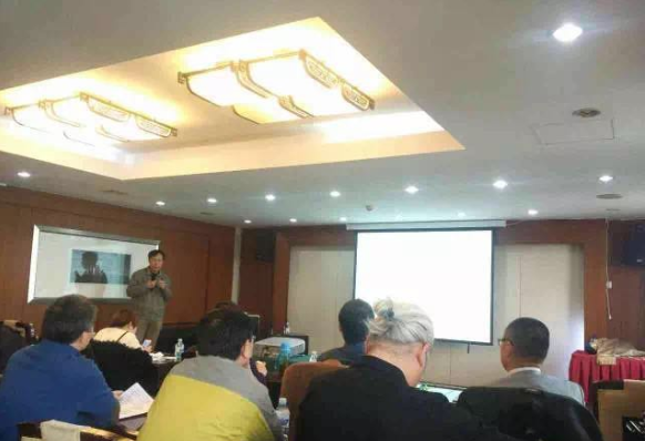 清華大學(xué)時旭東教授就加固改造問題作報告
