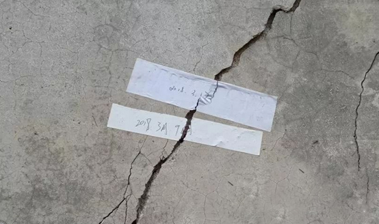 震區(qū)建筑混凝土出現(xiàn)了裂縫怎么處理？