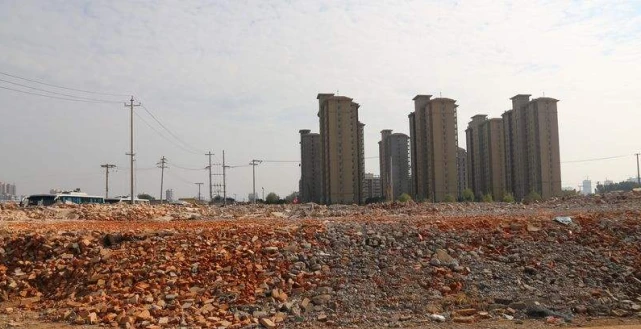 碳纖維布加固|拆遷被叫停老房子何去何從？